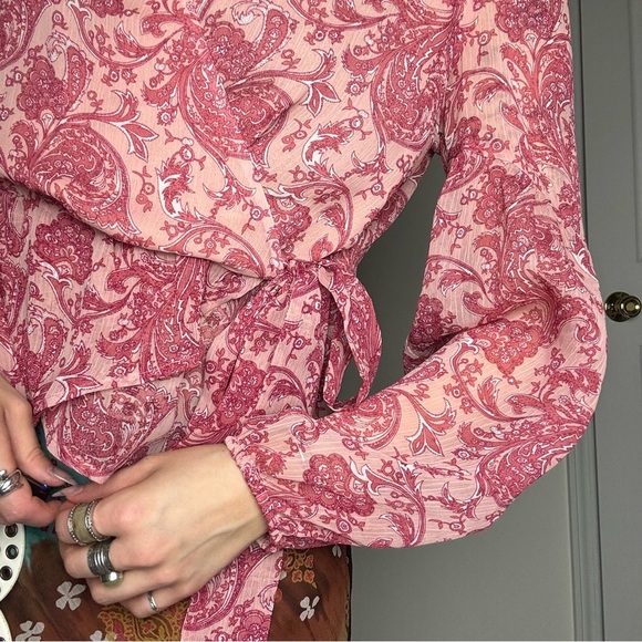Express Paisley Wrap Front Tie Light Pink Top XS - Picture 3 of 4
